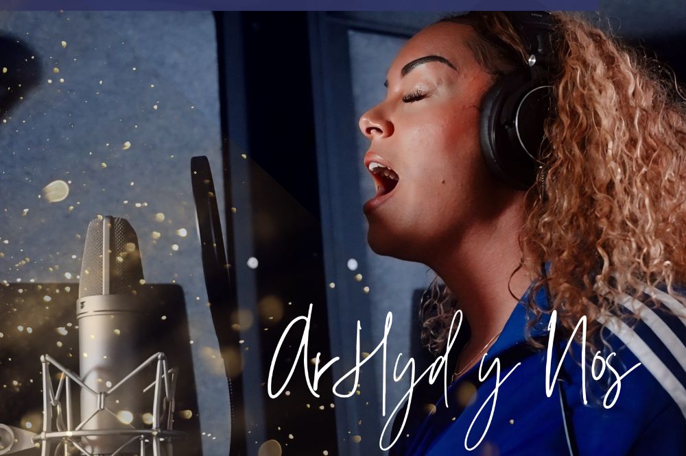 Aleighcia Scott joins Celtica Electronica for Christmas single