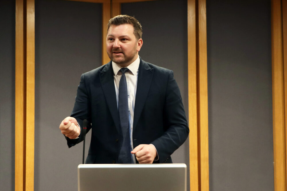 Senedd rejects calls to ‘eliminate’ rates for small businesses