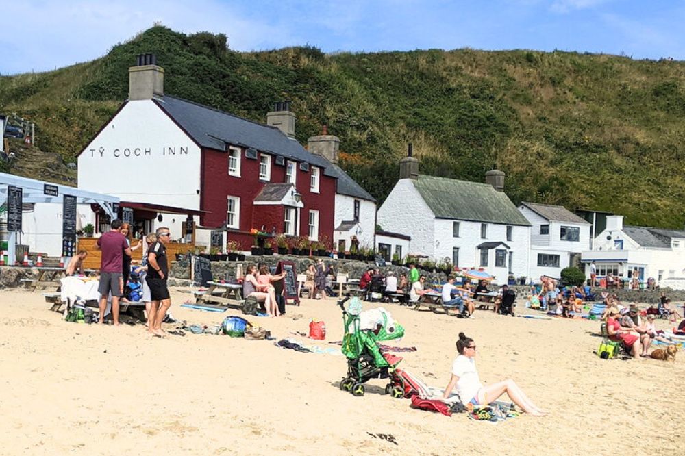 Welsh coastal pubs named among best in the UK