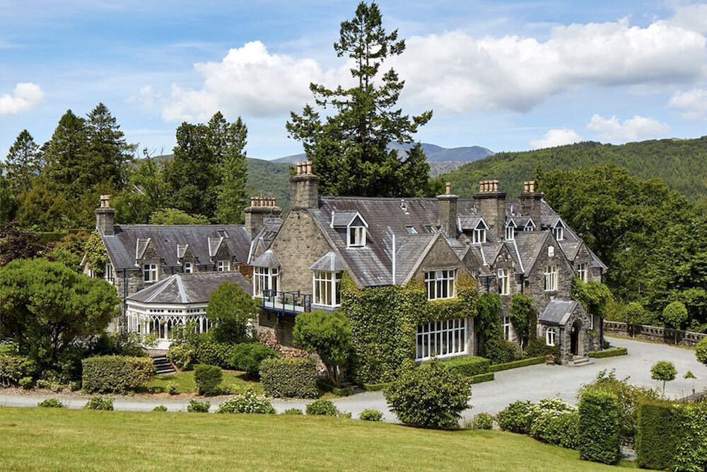 The beautiful hotel named the most romantic in Wales