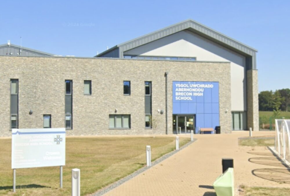 School placed under lockdown following advice from police