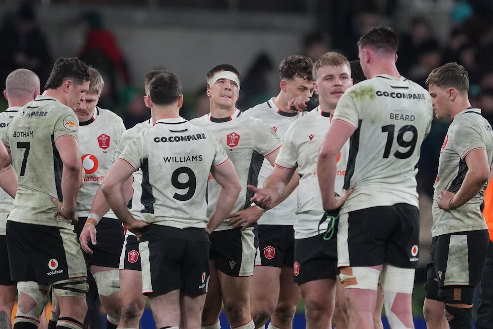 Wales show signs of improvement in battling loss to Ireland