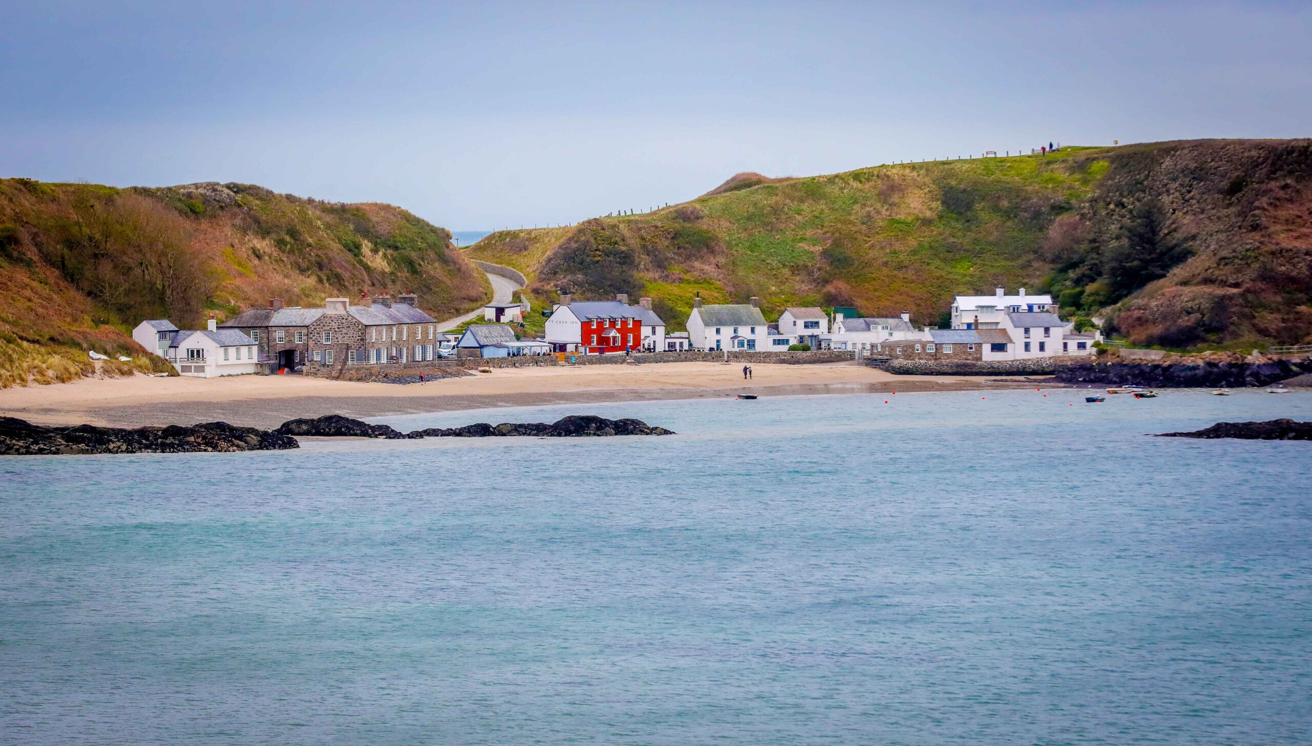 TikTok hotspot marks 50-year partnership that turned beach pub into A-list magnet