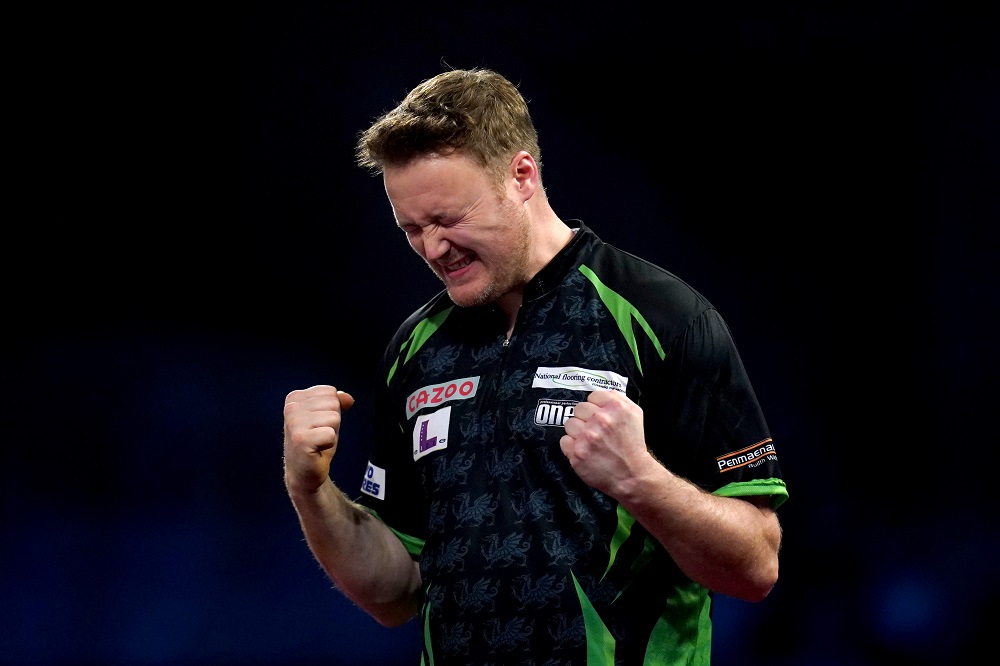 James Wade makes shock exit from PDC world darts after defeat by Jim  Williams, Darts