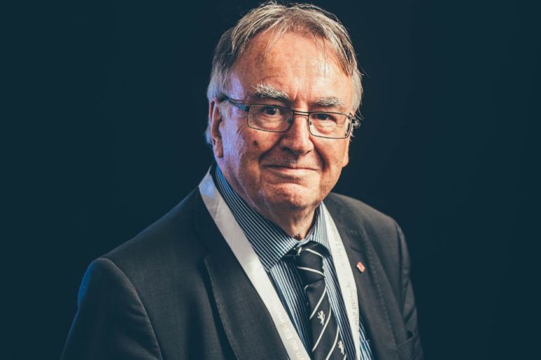 Scientist awarded Eisteddfod medal for lifelong contribution to digital