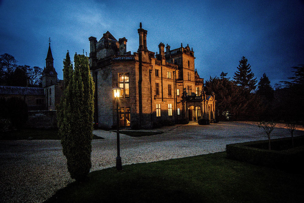 Palé Hall at dusk